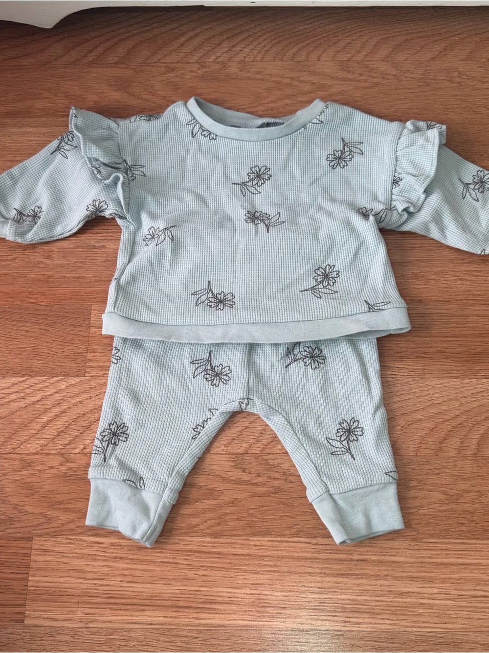Carters 0-3 Month Outfit